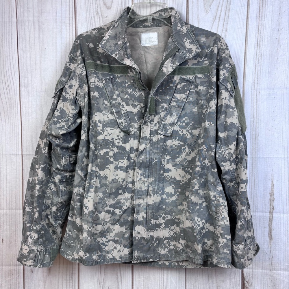 US Military Army Combat Uniform ACU Jacket Digital Camouflage UCP Coat Sz Small
